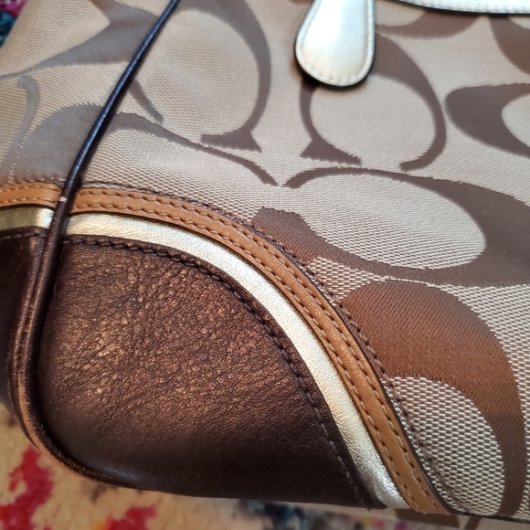 Coach Purse - Picture 9 of 10